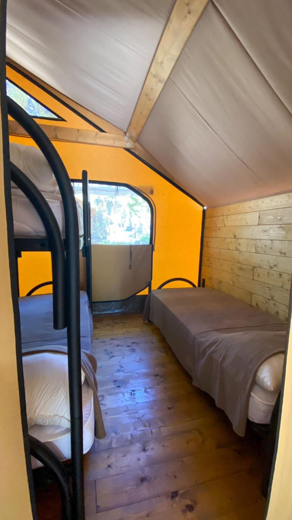 Il Pampaleone Glamping And Resort Acireale Oda fotoğraf