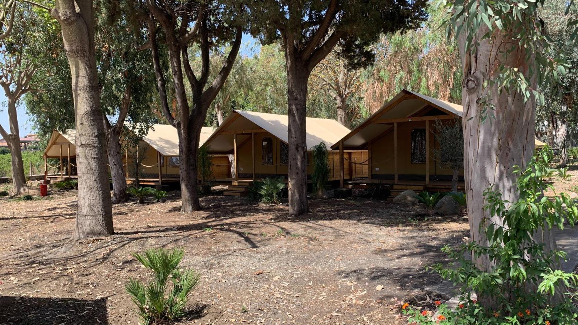 Il Pampaleone Glamping And Resort Acireale Dış mekan fotoğraf